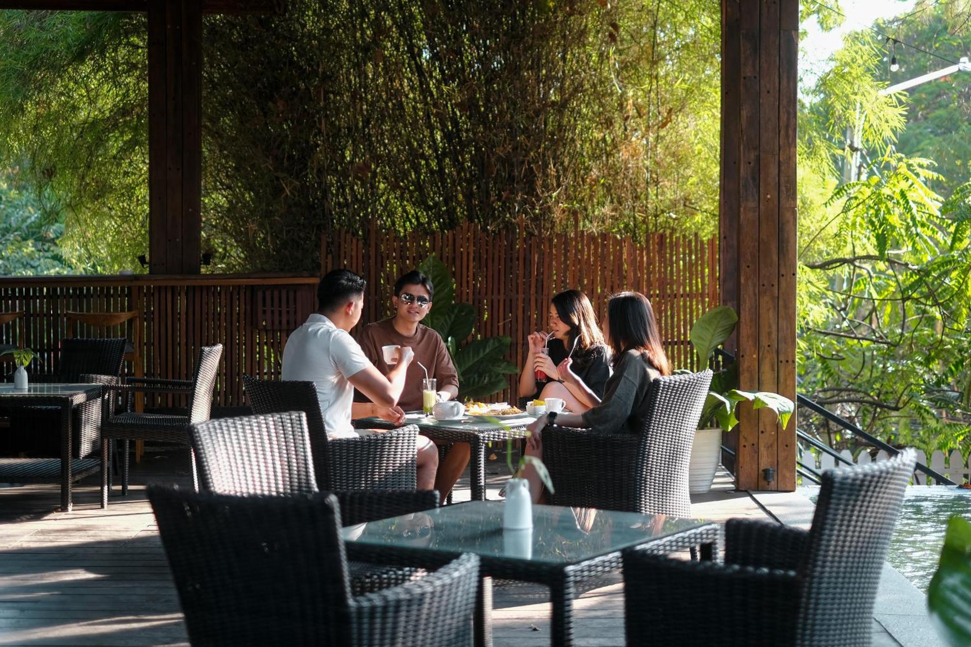 House Sangkuriang Hotel Bandung Ngoại thất bức ảnh
