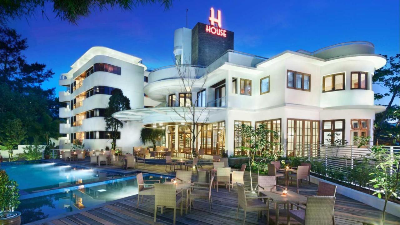 House Sangkuriang Hotel Bandung Ngoại thất bức ảnh